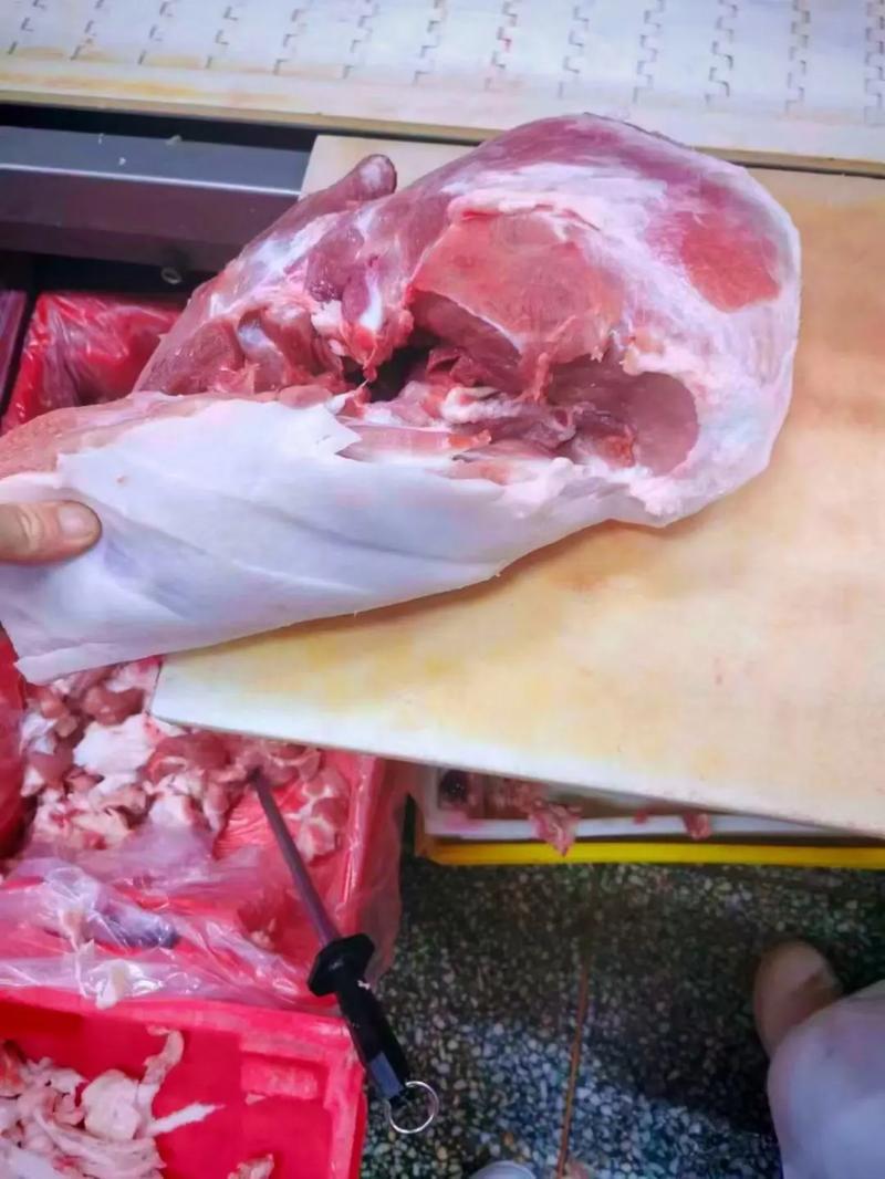 宇東工廠大豬分割鮮品詳解 去皮前尖、帶皮前尖與去肘黃牛